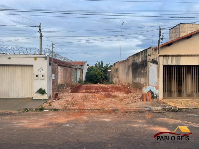 #332 - Terreno para Venda em Monte Carmelo - MG - 1