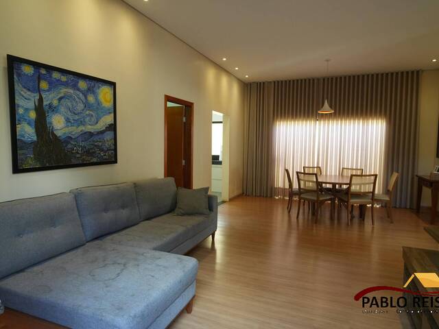 #409 - Casa para Venda em Monte Carmelo - MG - 1