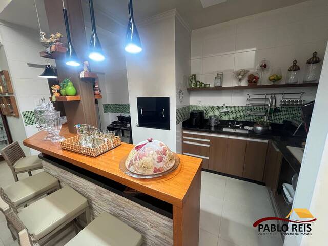 #413 - Sobrado para Venda em Monte Carmelo - MG - 1