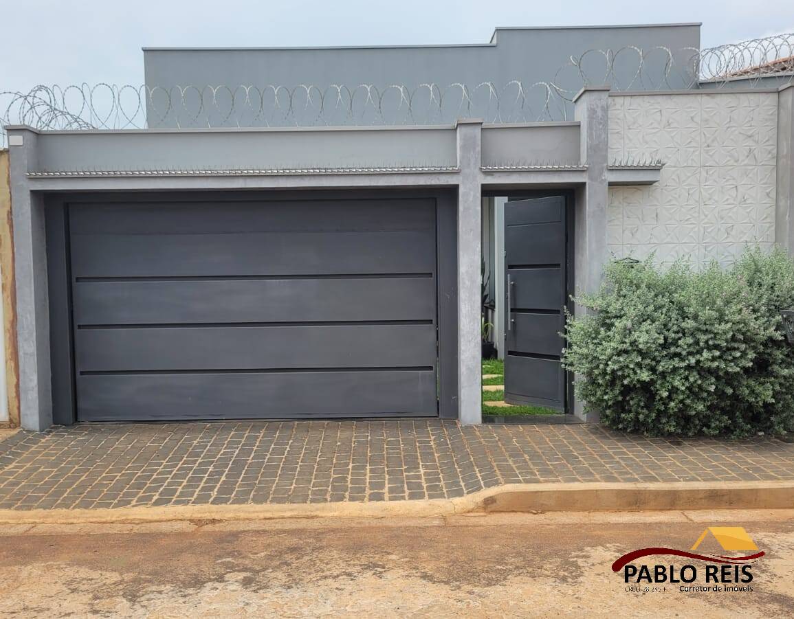 Casa, 4 quartos, 156 m² - Foto 1